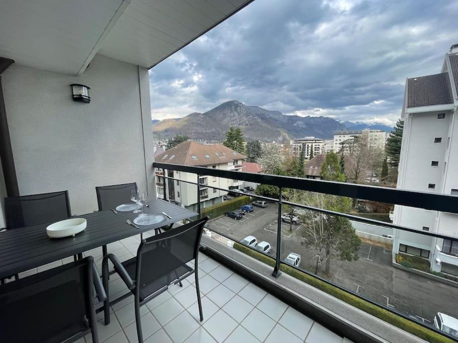 Apartmán Le Mont-Veyrier, Parking Et Vue Annecy Exteriér fotografie