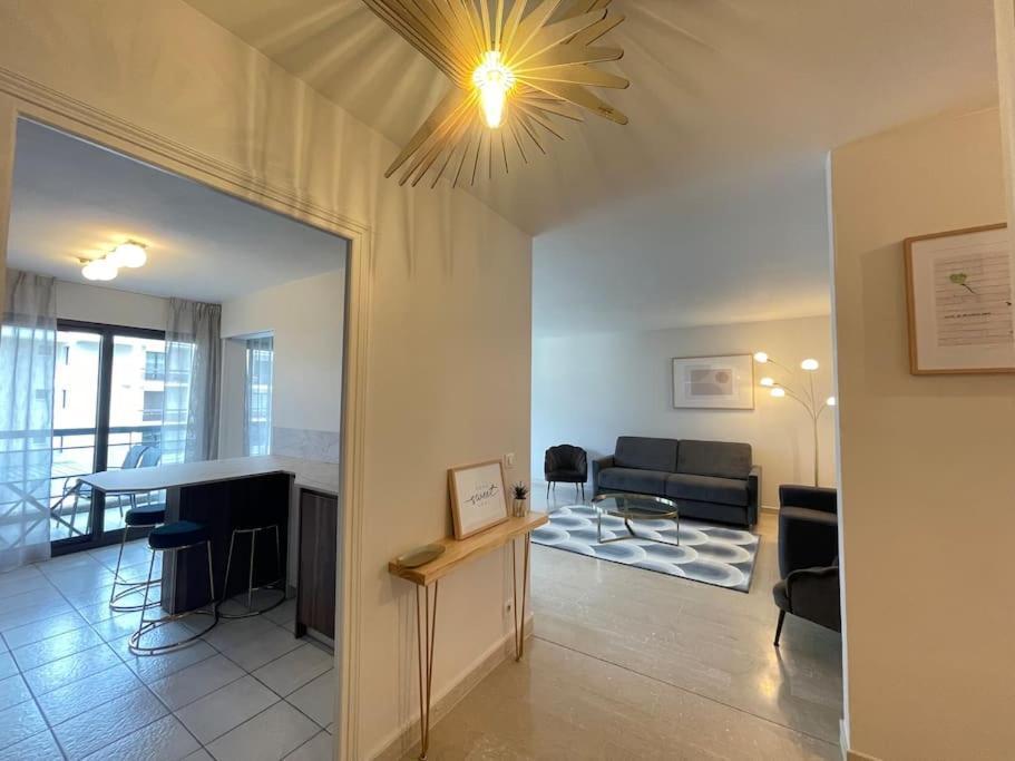 Apartmán Le Mont-Veyrier, Parking Et Vue Annecy Exteriér fotografie