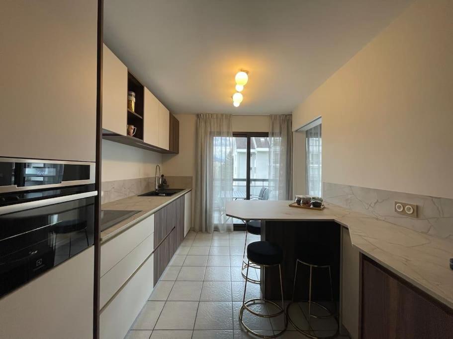 Apartmán Le Mont-Veyrier, Parking Et Vue Annecy Exteriér fotografie