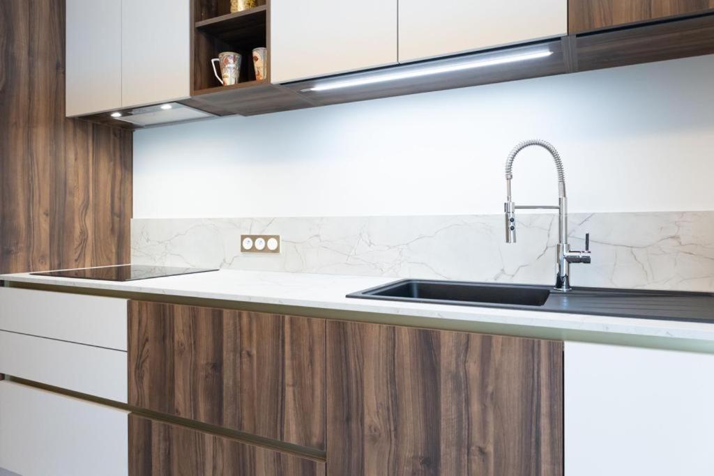 Apartmán Le Mont-Veyrier, Parking Et Vue Annecy Exteriér fotografie